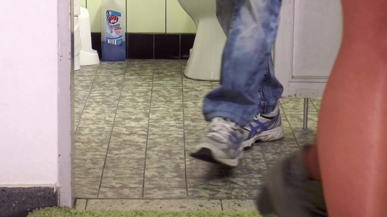 Italian Vintage Porn: bare stan vaali paripakv ki baathroom men chudaee