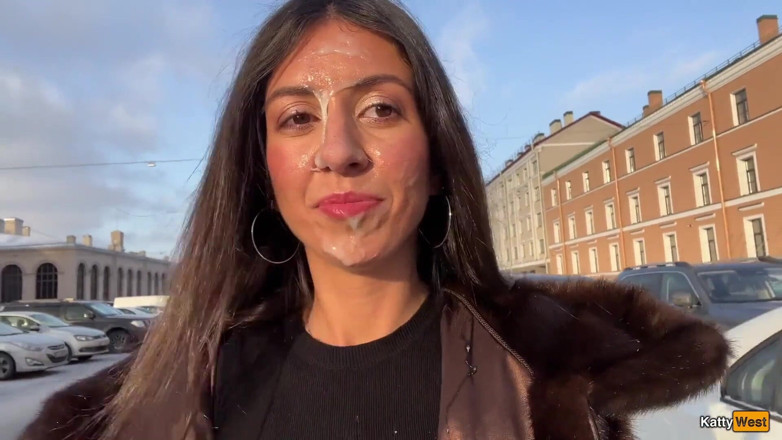 Katty West: Gekke pijpbeurt in de auto en cumwalk