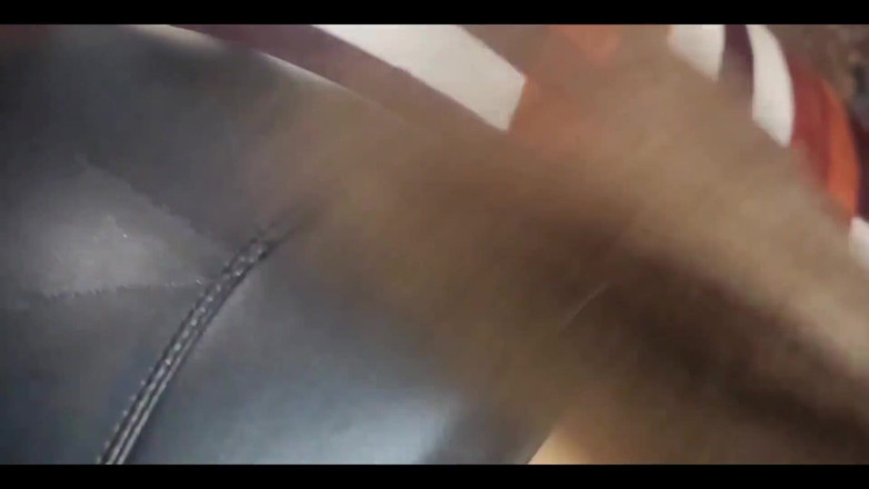 Astrid Cute: 她的白痴男友又把她甩了!!她18岁了，我说服她来我家看电影