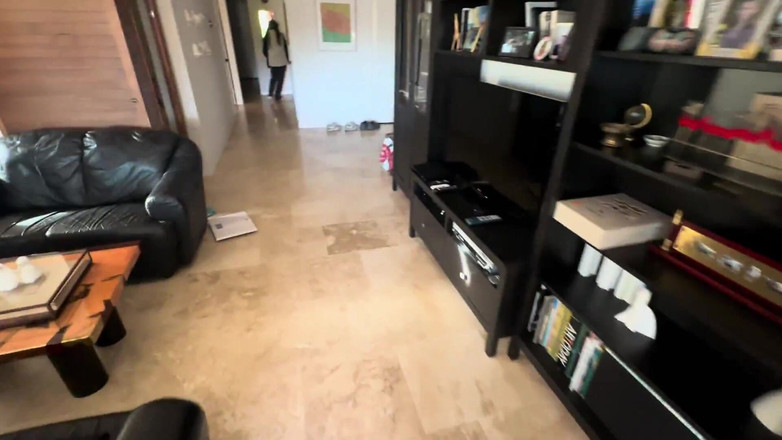 SquishMallow3328: Armăsar chinez de 190 cm de 100 kg are parte de muie...