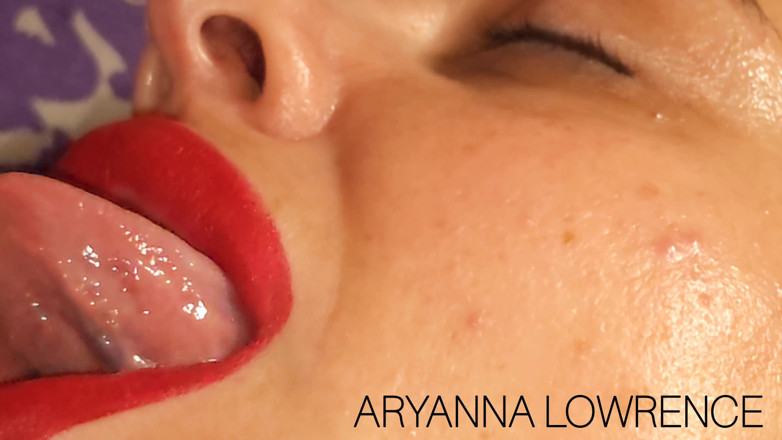 Aryanna_Lowrence: Traga la polla extremadamente profundo en tu garganta
