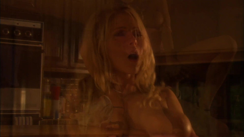 Foxy Desire: Katie Morgan obciąża swoje piersi