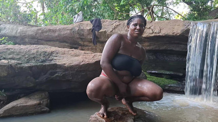 BMCs: स्वर्ग में Purro वांछित गीली प्रकृति के साथ संपर्क