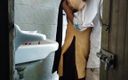 Fantacy cutting: Banheiro, casal indiano fode