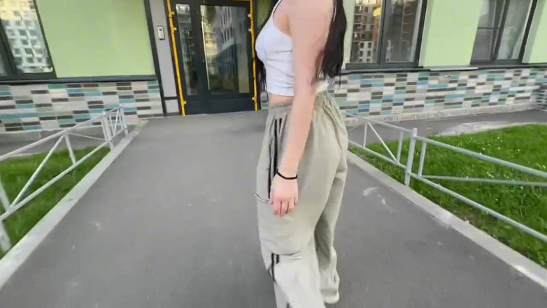 LuchCrush: Ran Into a Girl I Know at the Bus Stop...
