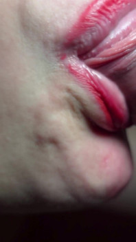 Primer Plano: Labios Rojos Sensuales Hacen Que Tu Polla Pulsante Se Corra En La Boca! Mejor Real Descuidada Mamada Asmr
