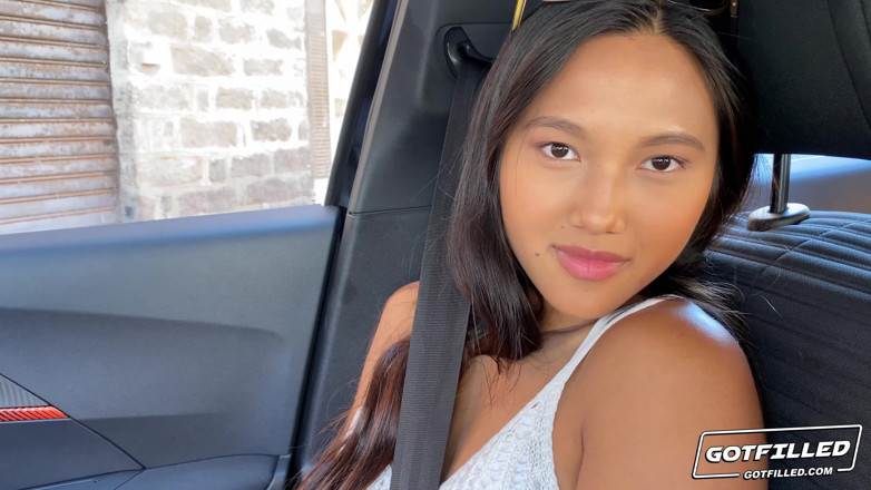 Got Filled: Encheu-se deslizando dentro de maio tailandês