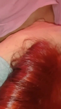 Šukám svou nevlastní dceru do pusy a udělám se jí do pusy