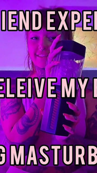 Experiencia de novia usando juguete masturbador