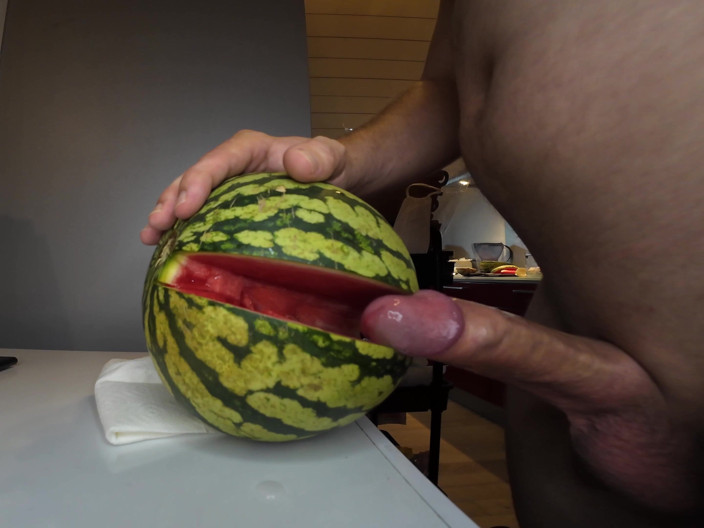 69KinkyCouple: My Way of Beeing a Vegan. Fucking a Watermelon