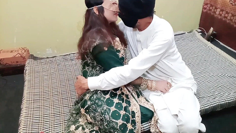 MehwishButt: भाभी दोस्त की शादी में जाती है