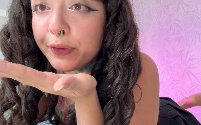 Pedazodchicle: Giantess Shoves a Shrunken Man up Her Nose