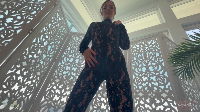Amirah Adara: Dredd Vs Amirah la bottiglia delle leggende