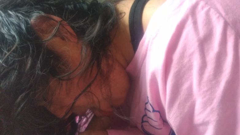 Jhony Cruz: Blowjob pagi dari si jalang kecil saya yang berumur 18 tahun