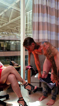 MILF XXX Producer Fucks Tatted Bad-boy During Casting Call