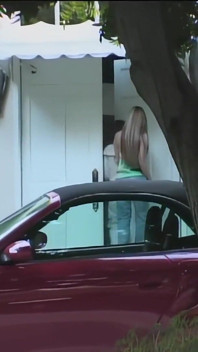 Mong muốn Sapphic ướt ấm áp của Jesse Hair