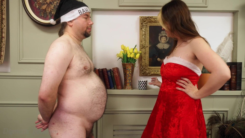 Domestic femdom: Meludah di bawah mistletoe