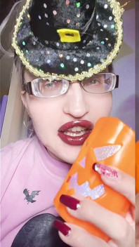 Mariquita escucha mientras tomo su matrimonio por findom goaldigger