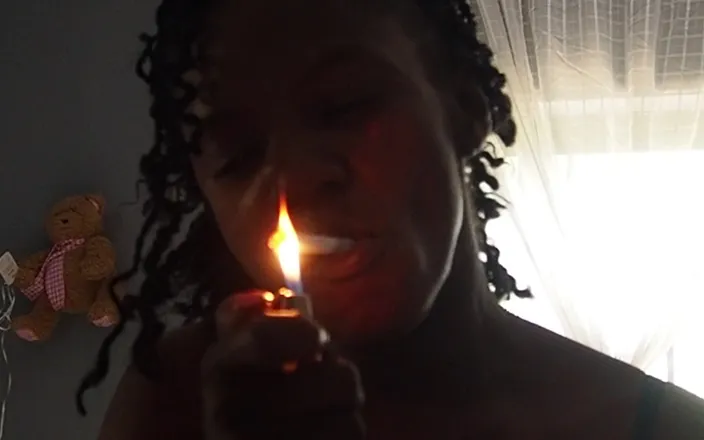 Black Swan: Smoking and Blowing Daddy Lunch Time Quickie He Can't Say...