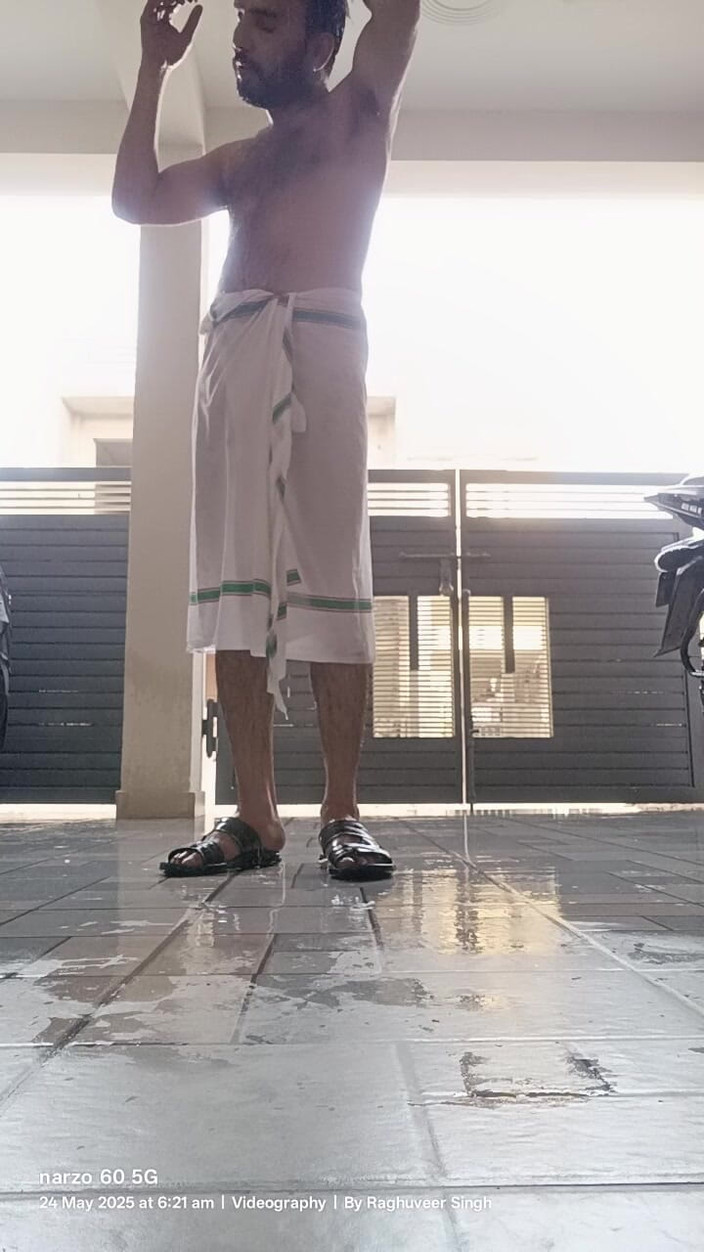 Rajasthani-old-lover: Ayah tiri India menikmati mandi dan kongkek ayah tiri jiran