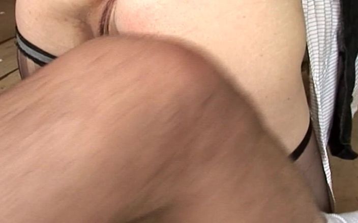 Double Penetration Party: Harte doppelpenetration für eine heiße schlampe in hitze