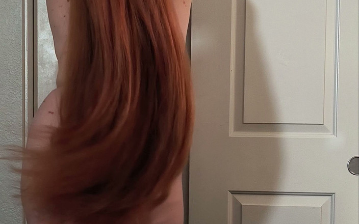 Red Queen: 빨간 머리 라푼젤의 매혹적인 POV 헤어잡