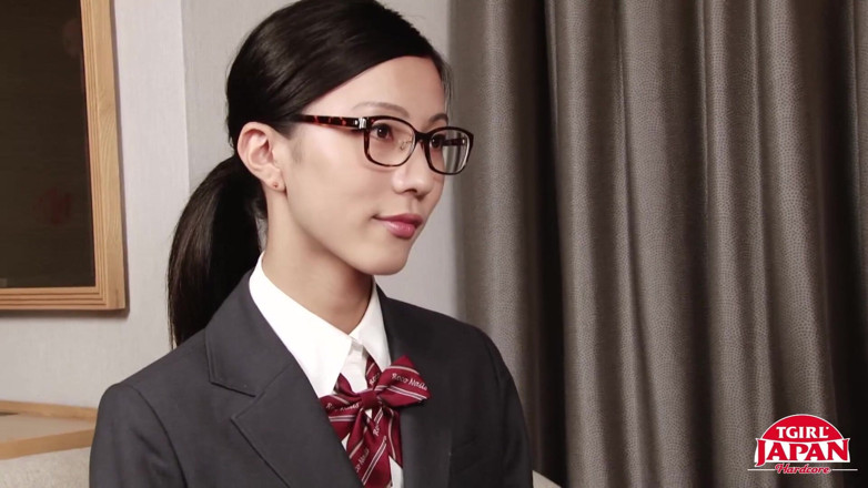 Tgirl Japan: Newhalf superstar Chuling fucked hard!