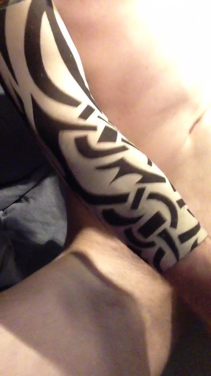 Ruggidron: Bastone di carne internazionale