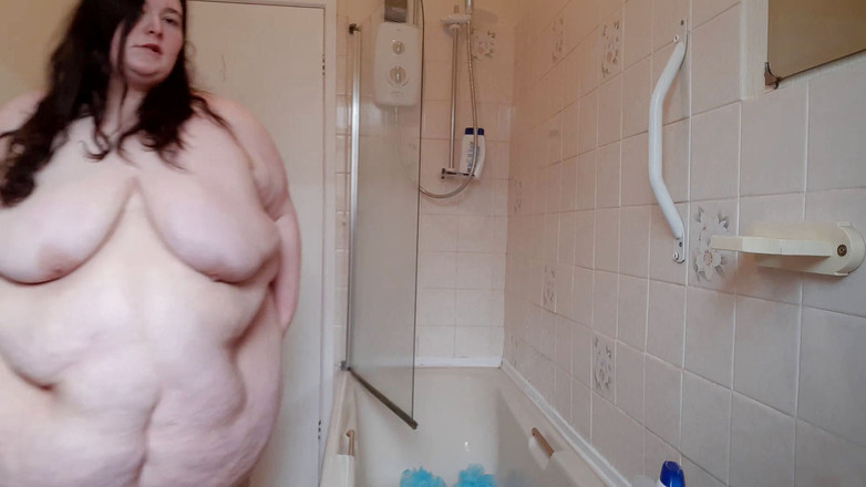 SSBBWLadyBrads: SSBBW břicho se chvěje a třese