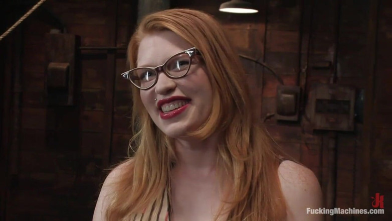 Fucking Machines by Kink: Non toccare quel pulsante - madison young