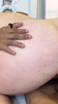 Blonde MILF Kommt Bei Doppelpenetration in Ihren Arsch Und Ihre Muschi