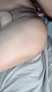 인도 힌디어 의붓오빠가 그녀의 보지를 따먹어