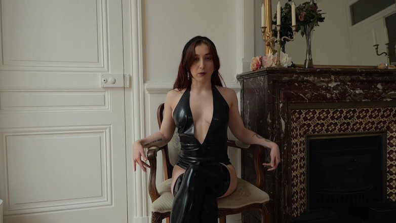 Madelaine_Rousset: 169 - Softdom JOi - latexové půlky