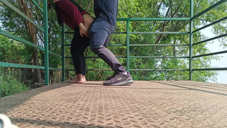 Mommy wants sex: Моя дівчина хоче ризикованого сексу на природі