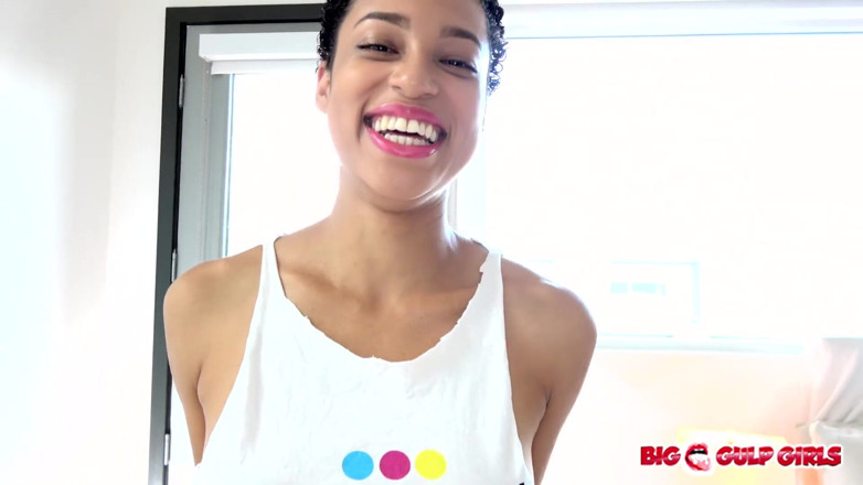 Top Web Models: Banks, black sexy, pipe en POV et avalage de sperme