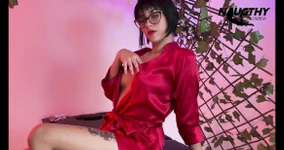 Köstliche Öl- und Masturbationsshow im Massageraum