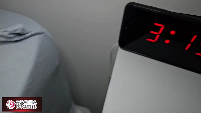 Agatha Mama: Agatha Mama v MILFce, mezi snem a panikou Delirium halloweenské...