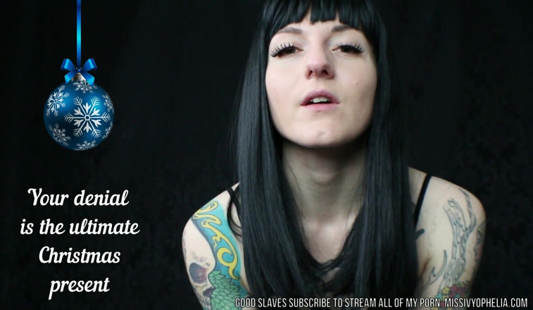 Miss Ivy Ophelia: Blue balls for Christmas 3
