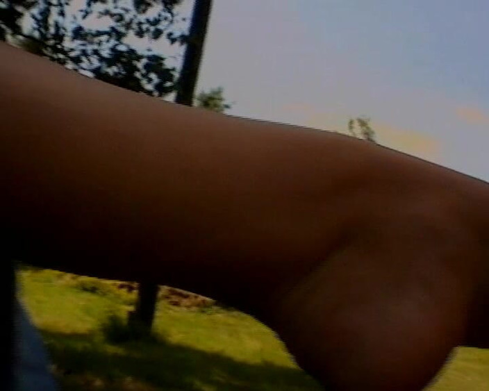 BB Video - Old School: Německá amatérská teen sólo žena venkovní velké přírodní kozy # 3