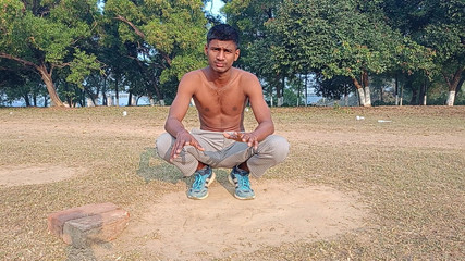 LinearOrnament35: Bước tập luyện mạnh bạo