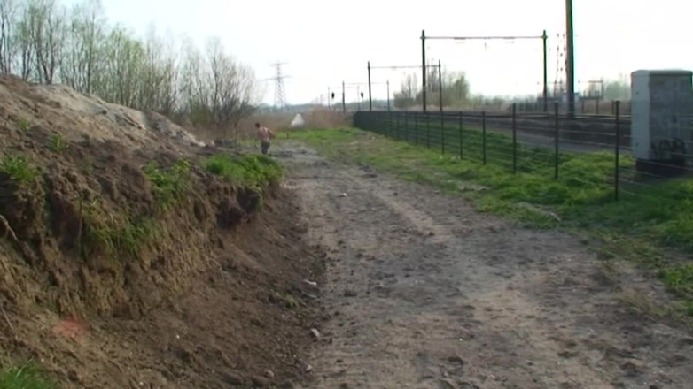 Mature Climax - 100% Mature Videos: Große reife brünette in sexy outfit, draußen fickt