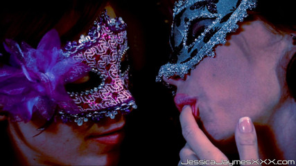 Intimate Lesbians: Jessica chơi với Rilynn gợi cảm