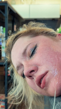 Van Camshow Naar Chaos - Squirtfontein, Ballgag, Anale Controle, Vernedering, Spanking, Beet in De Borst & Cumshot in Het Oog