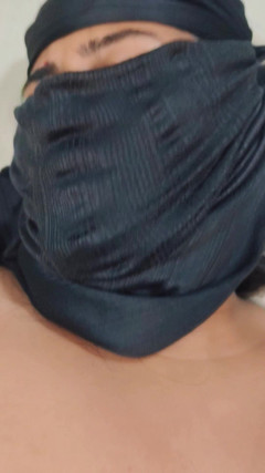 Cute queen: Ugasij pragnienie własnego Shruti