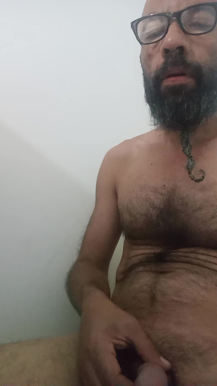 Jhonbahh: Latino singuratic și dornic