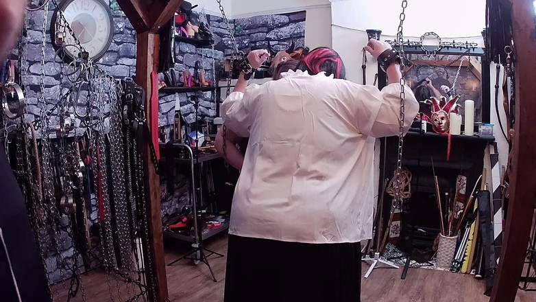 Aaexperinces trans: Частина 1: ведмідь Ланіста &amp; доміна сатана беруть Stephanie_nicole телевізор у підземеллі