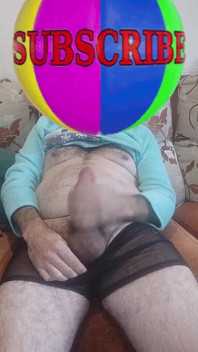 Paille Et Éjaculation Énorme Au Premier Plan