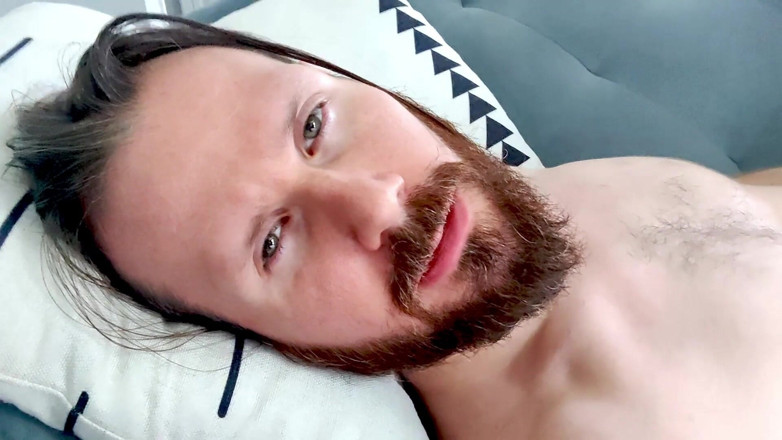 AlbinoAdonis: Video sextingová série by možná potřebovala sundat moje šortky