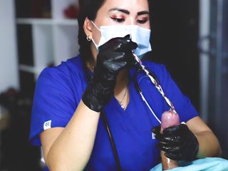 Domina Fire: CBT médical femdom par l&#039;infirmière DominaFire 2/2