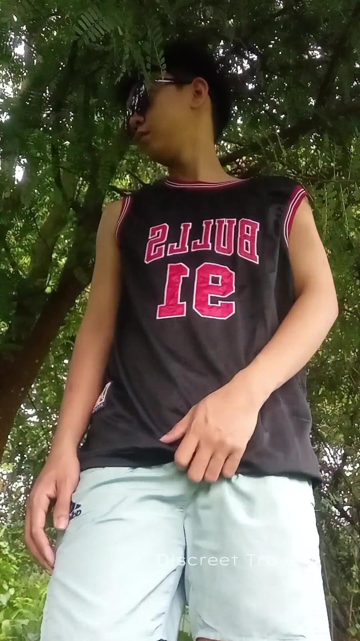 Troye_AsianPinoy: 皮诺伊篮球运动员与大静脉公鸡。户外自慰。Pinoy Jakol